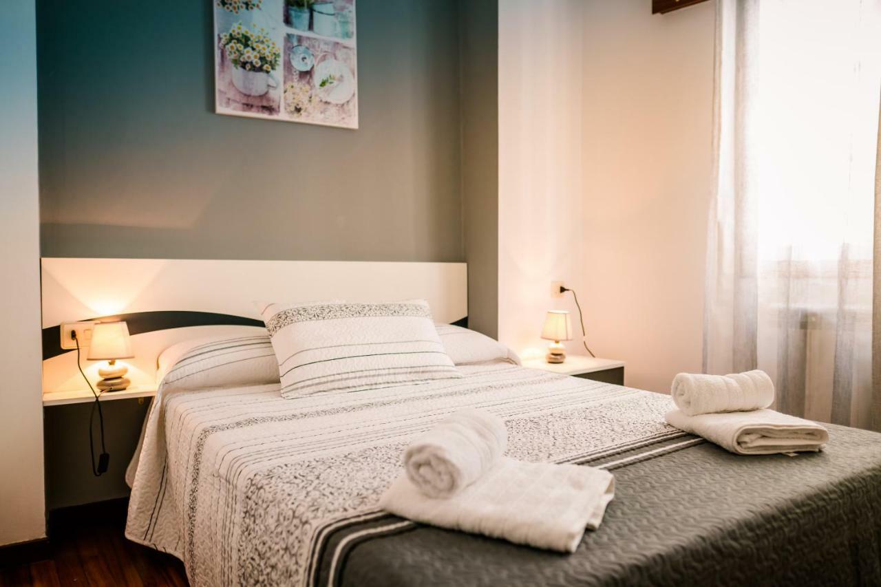 Apartamentos Enteros O Lagar Melide Zewnętrze zdjęcie